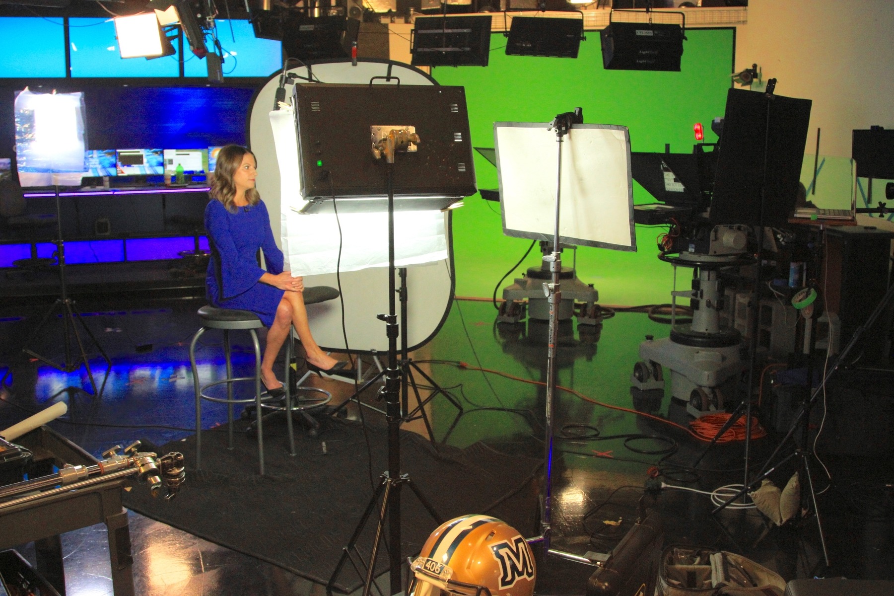 Network Set, Interview with a Green Screen